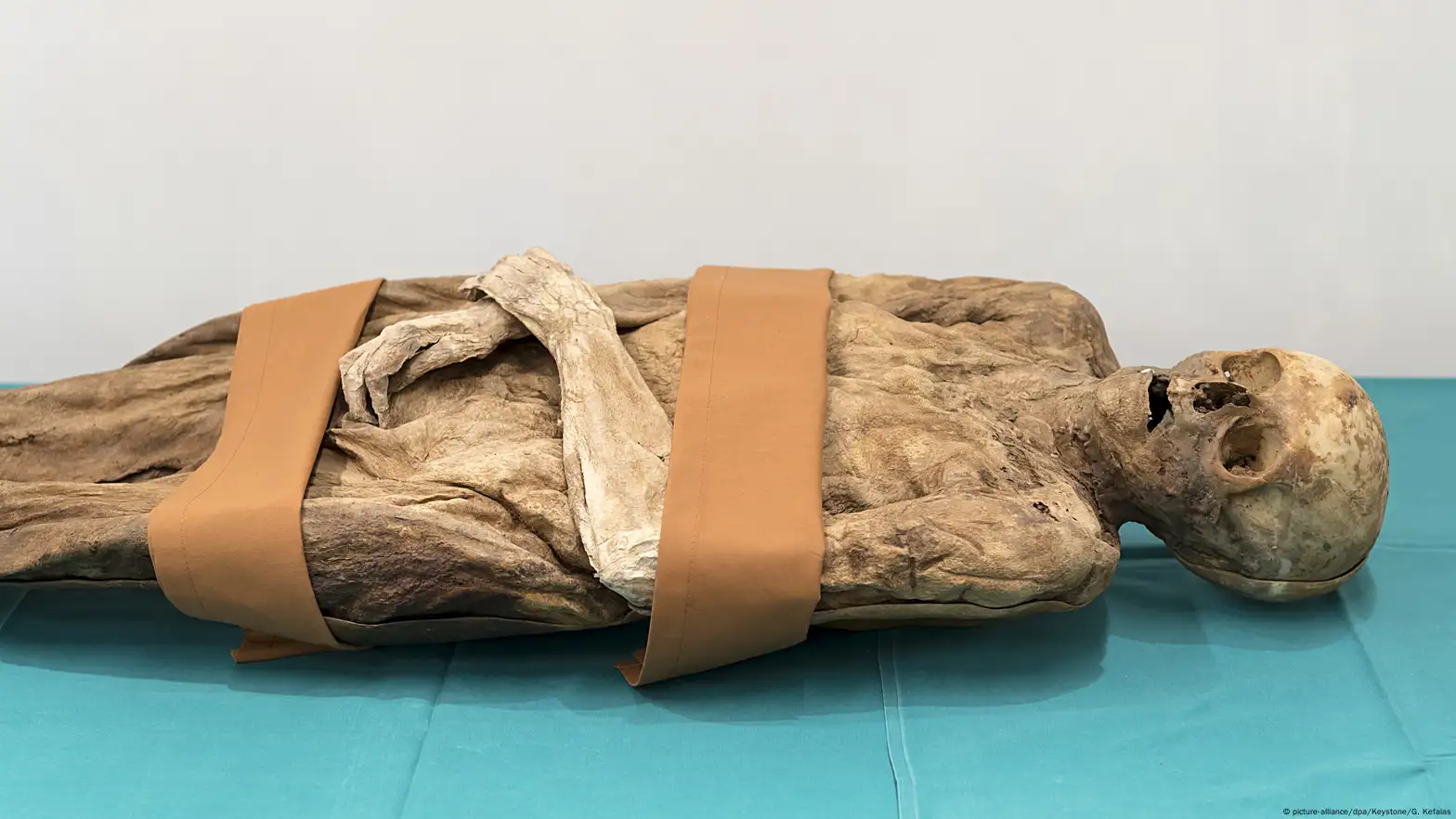 Swiss mummy linked to UK's Boris Johnson – DW – 01/26/2018