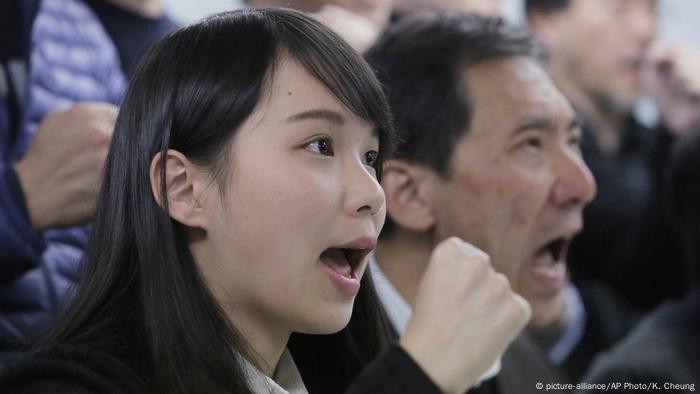 Agnes Chow (picture-alliance/AP Photo/K. Cheung)