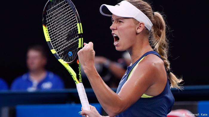 Træde tilbage Ligner omfavne Caroline Wozniacki wins Australian Open final | News | DW | 27.01.2018