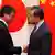 China Japans Aussenminister Taro Kono ist zu Besuch in Beijing