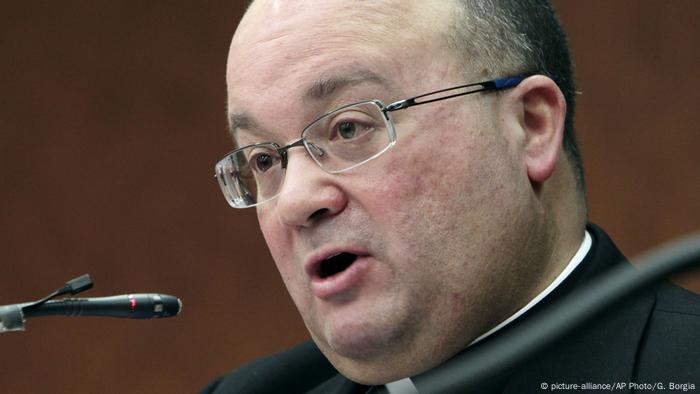 Vatikan maltesischer Erzbischof Charles Scicluna (picture-alliance/AP Photo/G. Borgia)
