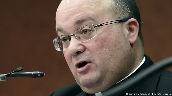 Vatikan maltesischer Erzbischof Charles Scicluna (picture-alliance/AP Photo/G. Borgia)