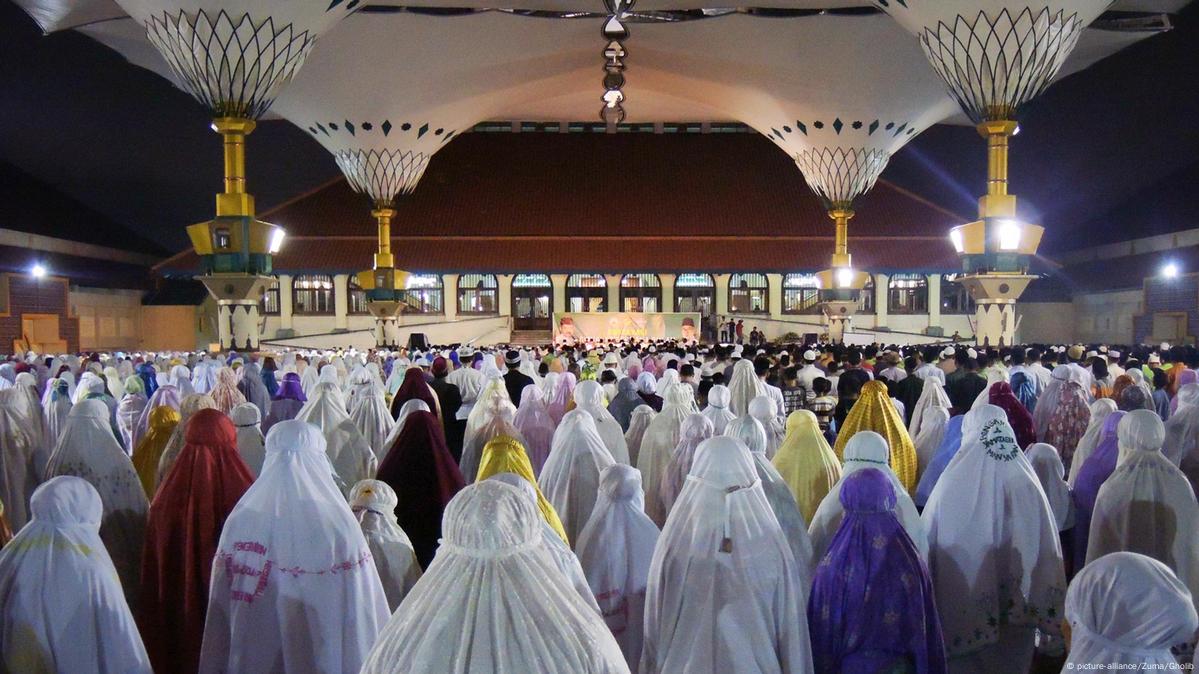 Http bukapepek.com bokep-tante-hijab-hot-indo-mesum-2017