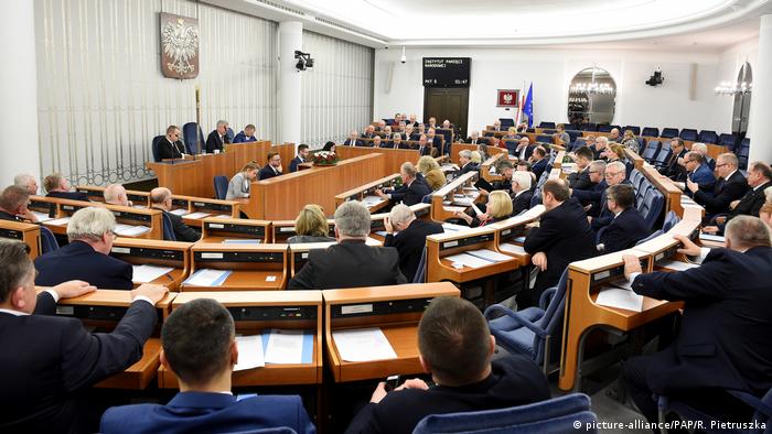 Polen Warschau Senat verabschiedet Holocaust-Gesetz