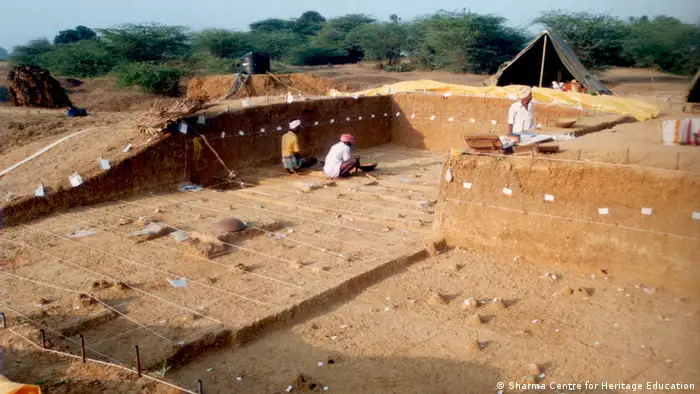 Indien Attirampakkam Ausgrabung Steinwerkzeuge (Sharma Centre for Heritage Education)