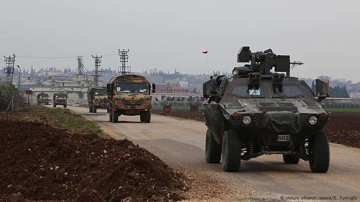 Türkei Grenze Syrien Aufmarsch Afrin Operation Olivenzweig (picture-alliance/abaca/E. Turkoglu)