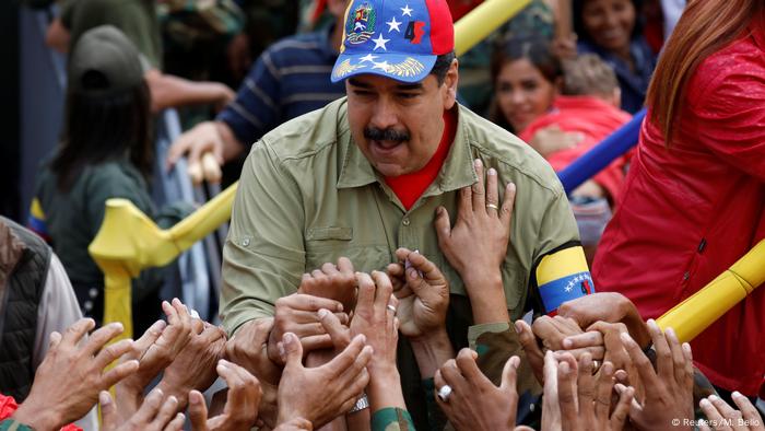 Venezuela Nicolas Maduro Jahrestag Putschversuch (Reuters/M. Bello)