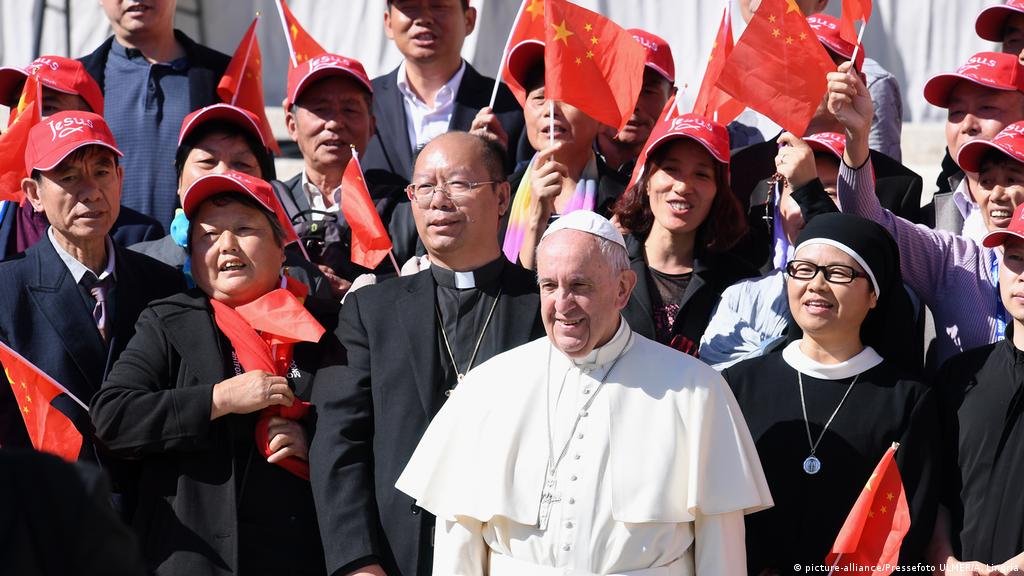 Histórico acuerdo entre el Vaticano y China para nombrar obispos | Europa | DW | 23.09.2018