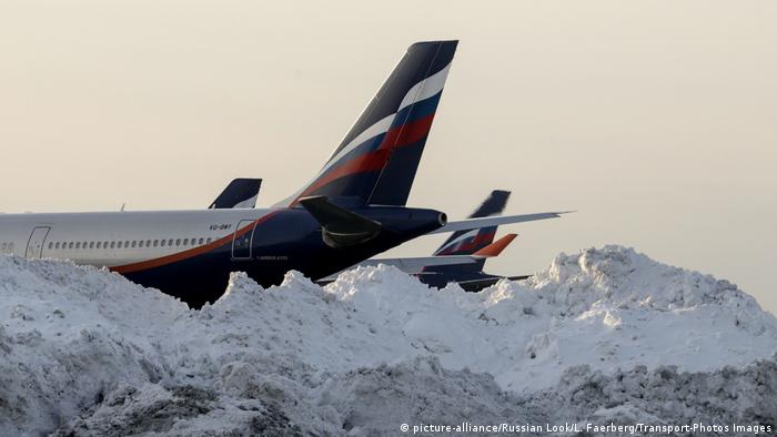Tails of Aeroflot passenger jets at Shermetyevo airport (picture-alliance/Russian Look/L. Faerberg/Transport-Photos Images)