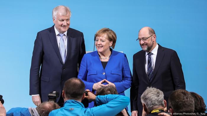 Koalitionsverhandlungen SPD Union Angela Merkel Horst Seehofer und Martin Schulz (picture alliance/Photoshot/S. Yuqi)