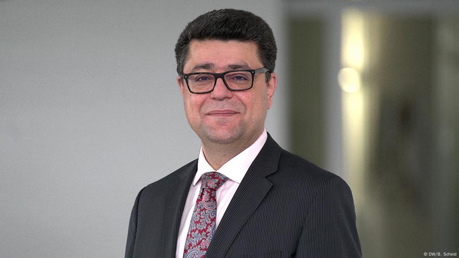 New head of DW's Farsi team – DW – 02/07/2018