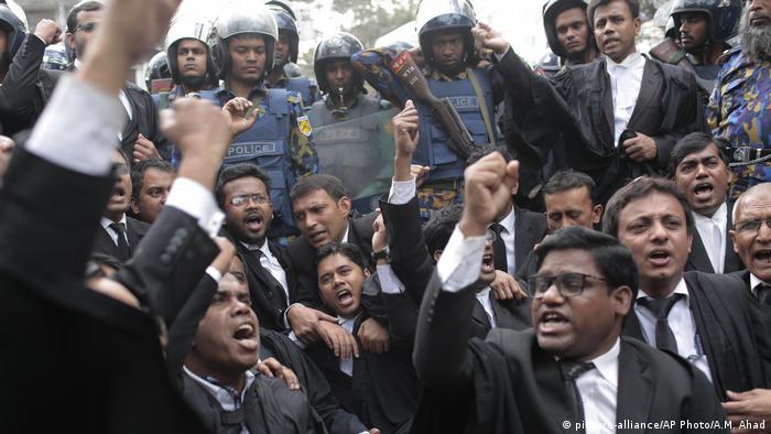 Bangladesch Prozess gegen Ex-Regierungschefin Khaleda Zia (picture-alliance/AP Photo/A.M. Ahad)