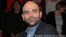ZDF Talk Lanz am 06.12.2017 im ZDFin Hamburg mit Roberto Saviano - Er sagt: Italien ist voller Talent, Wagemut und Heldentum. Es ist bunt, elegant und chauvinistisch, boshaft und verlogen | Verwendung weltweit