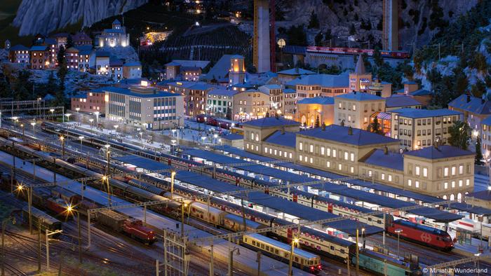 A train station in Miniatur Wunderland (Miniatur Wunderland)