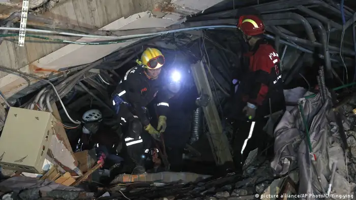 Taiwan - Erdbeben (picture alliance/AP Photo/C. Ying-ying)