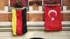 Deutsche und türkische Flaggen Deutsche und türkische Flaggen