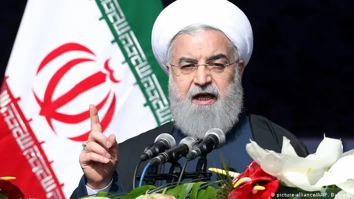 Iran Rede Hassan Rohani am 39. Jahrestag der Islamischen Revolution (picture-alliance/AA/F. Bahrami)