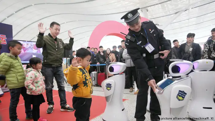 Frühlingsfest in China (picture alliance/Imaginechina/R. XI)