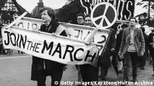 和平标志60年：“要做爱，不要战争！”