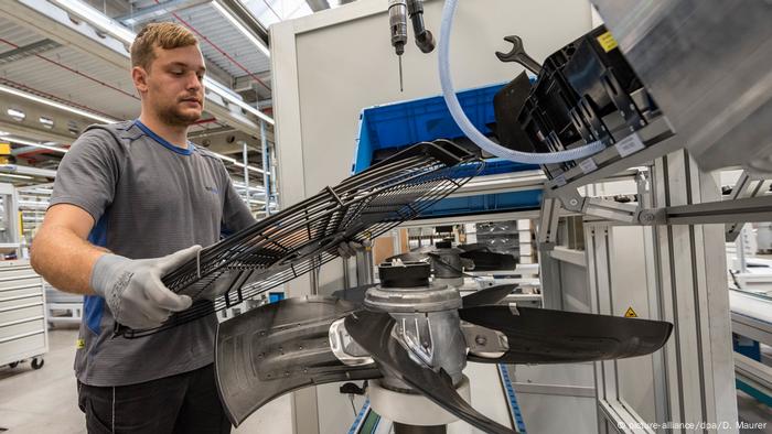 Symbolbild Konjunktur Wirtschaft Deutschland (picture-alliance/dpa/D. Maurer)