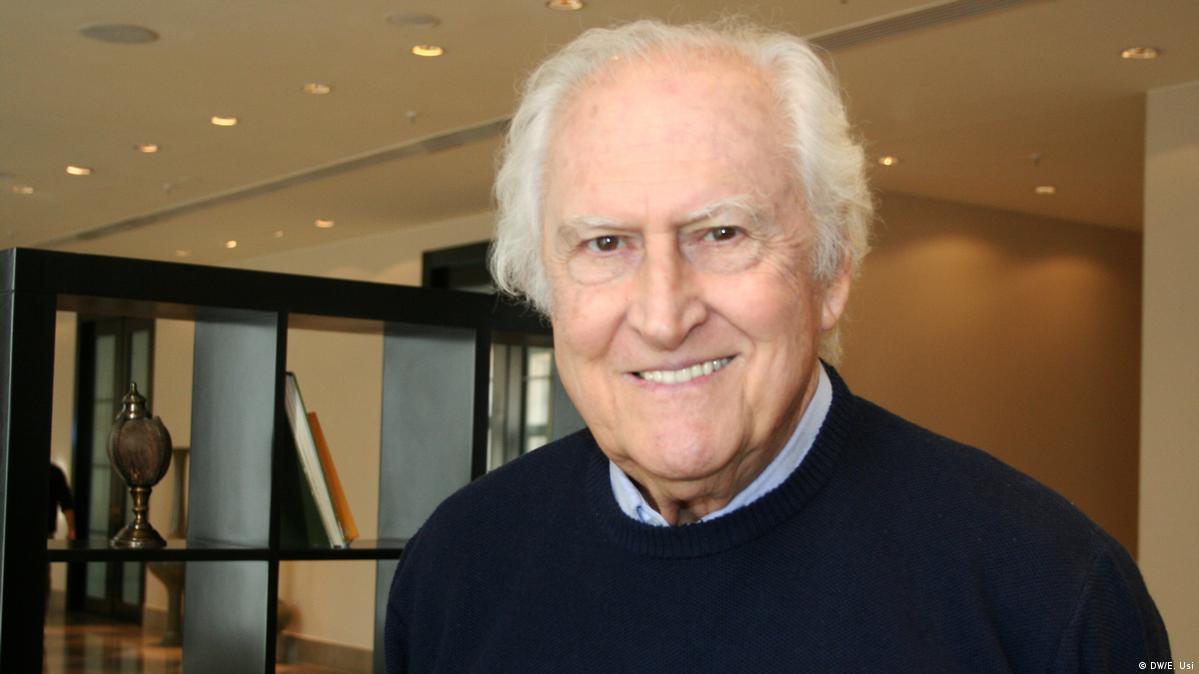 Muere en París el cineasta argentino Fernando Solanas