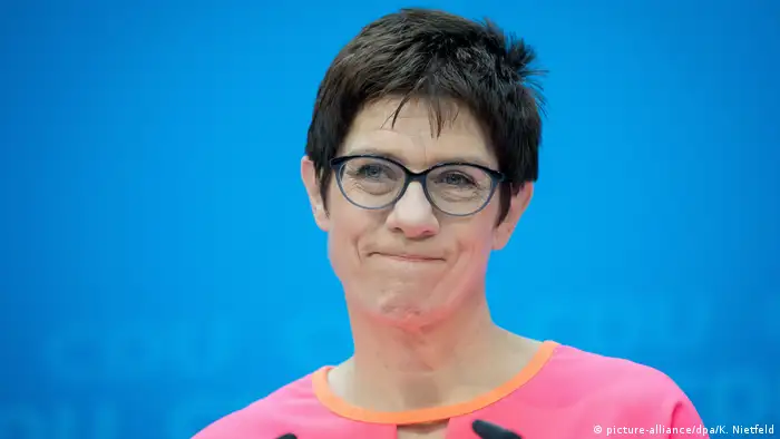 Deutschland Saarlands Ministerpräsidentin Annegret Kramp-Karrenbauer (CDU)