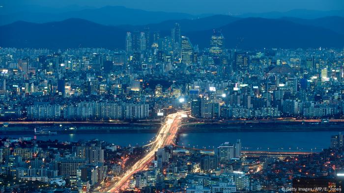 The capital of South Korea is the fifth most expensive city for expats. Foreigners and South Koreans alike can agree that coffee in Seoul is expensive. On average, a cup of coffee costs $10 (€8.60). The average price of a pair of blue jeans is almost $150 (€130). Mercer's survey measures the comparative cost of more than 200 items including meals, housing, transportation and clothing. 