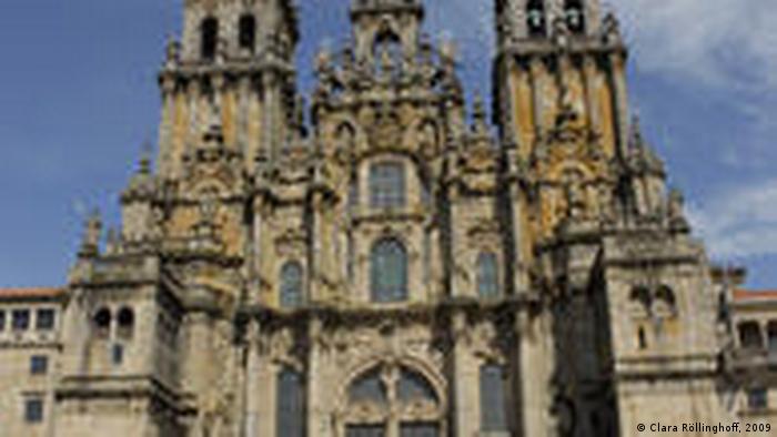 Pope Treads The Pilgrim Path To Santiago De Compostela Europe News And Current Affairs From Around The Continent Dw 06 11 10 Pope Treads The Pilgrim Path To Santiago De Compostela Europe News And Current Affairs From Around The Continent Dw 06 11 10
