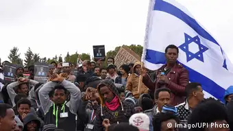 Israel Migranten protestieren gegen israelische Asylpolitik