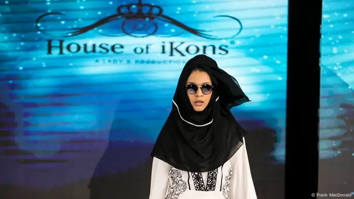 London Fashion Week 2018 Shenannz (Frank MacDonald)