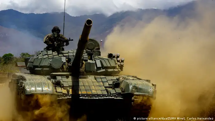 Venezuela Militärübung in Naguanagua (picture-alliance/dpa/ZUMA Wire/J. Carlos Hernandez)