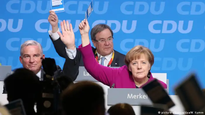 Deutschland CDU Parteitag in Berlin Abstimmung (picture-alliance/dpa/W. Kumm)