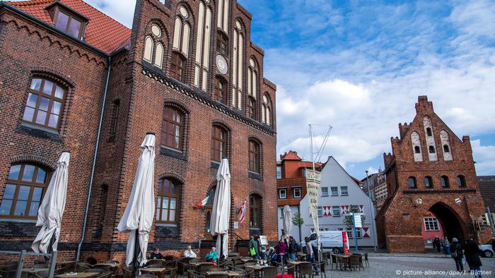 A red brick building in Wismar (picture-alliance / dpa / J. BÃ¼ttner)