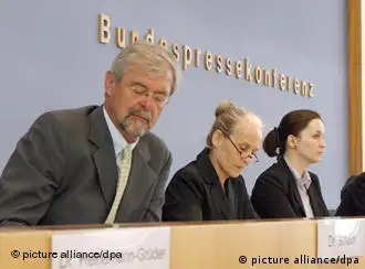 德国和平问题专家们在柏林介绍他们的评估报告