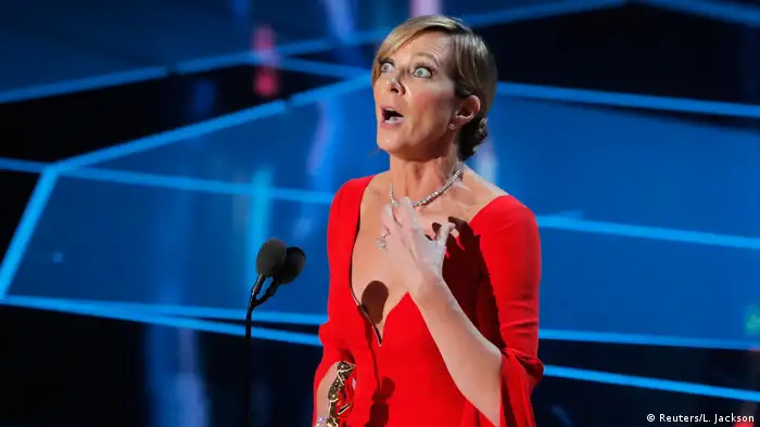  Allison Janney im roten Kleid bei der Oscar-Verleihung 2018 (Reuters/L. Jackson)