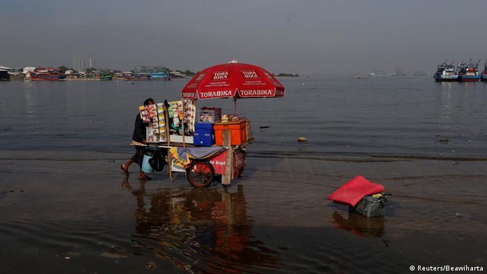 Indonesien Jakarta Leben mit täglichen Überschwemmungen (Reuters/Beawiharta)