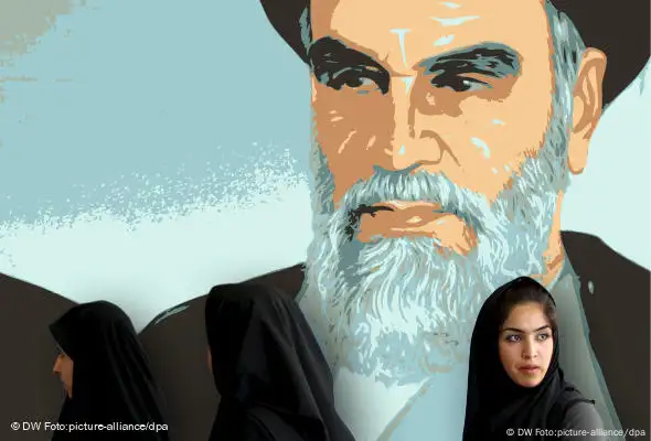 Khomeini-Porträit und junge Iranerinnen, Quelle: DW