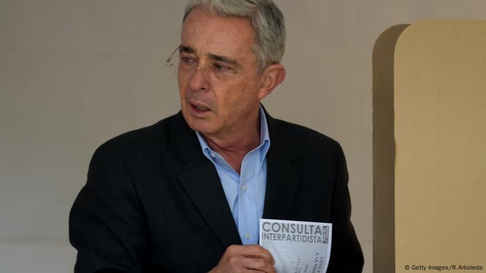 Ehemaliger kolumbianischer Präsident (2002-2010) und jetziger Senator Alvaro Uribe (Getty Images/R.Arboleda)
