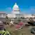 Washington Aktivisten verteilen tausende von Kinderschuhen vor dem Capitol als Symbol für Waffengewalt gegen Kinder