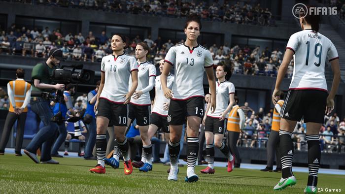 FIFA 16 erstmals mit Frauen - das deutsche Damenteam läufdt ins Stadion ein