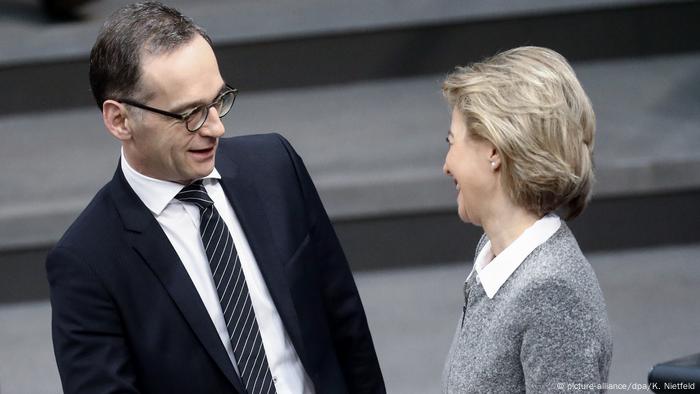 Deutschland Bundestag Beschlüsse Bundeswehreinsätze Maas und von der Leyen (picture-alliance/dpa/K. Nietfeld)