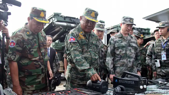 Kambodscha Kampong Speu Militärübung