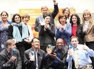 Die BOBs-Gewinner 2008 bei der Preisverleihung während des Deutsche Welle Global Media Forum in Bonn.