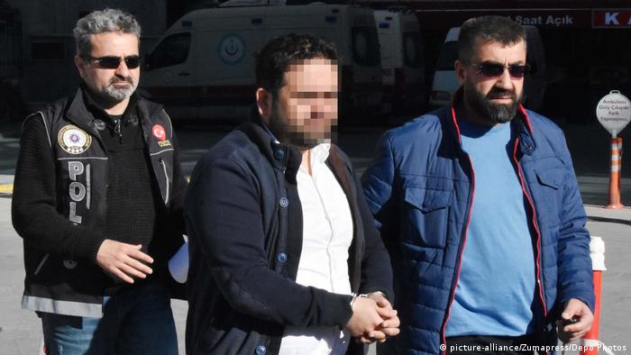 Задержание сторонника Гюлена