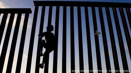 USA Mexiko Grenzzaun (picture-alliance/ZUMA Press/A. Sanchez-Gonzalez)