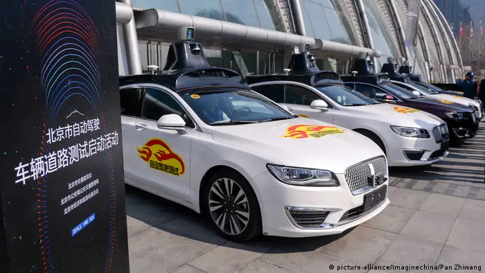 China Peking gibt Baidu grünes Licht für Tests mit selbstfahrenden Autos