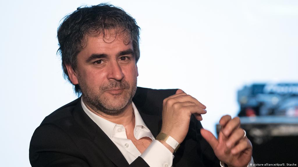 deniz yucel den turk ve alman hukumetlerine elestiri almanya dw 27 04 2018
