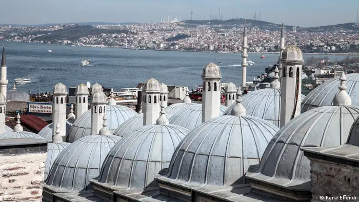 Stadtansicht Istanbul und Bosporus (Rena Effendi)