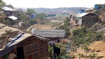 A view of the makeshift huts in the camp of Kutupalong.