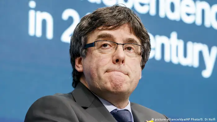 Schweiz Carles Puigdemont (picture-alliance/dpa/AP Photo/S. Di Nolfi)